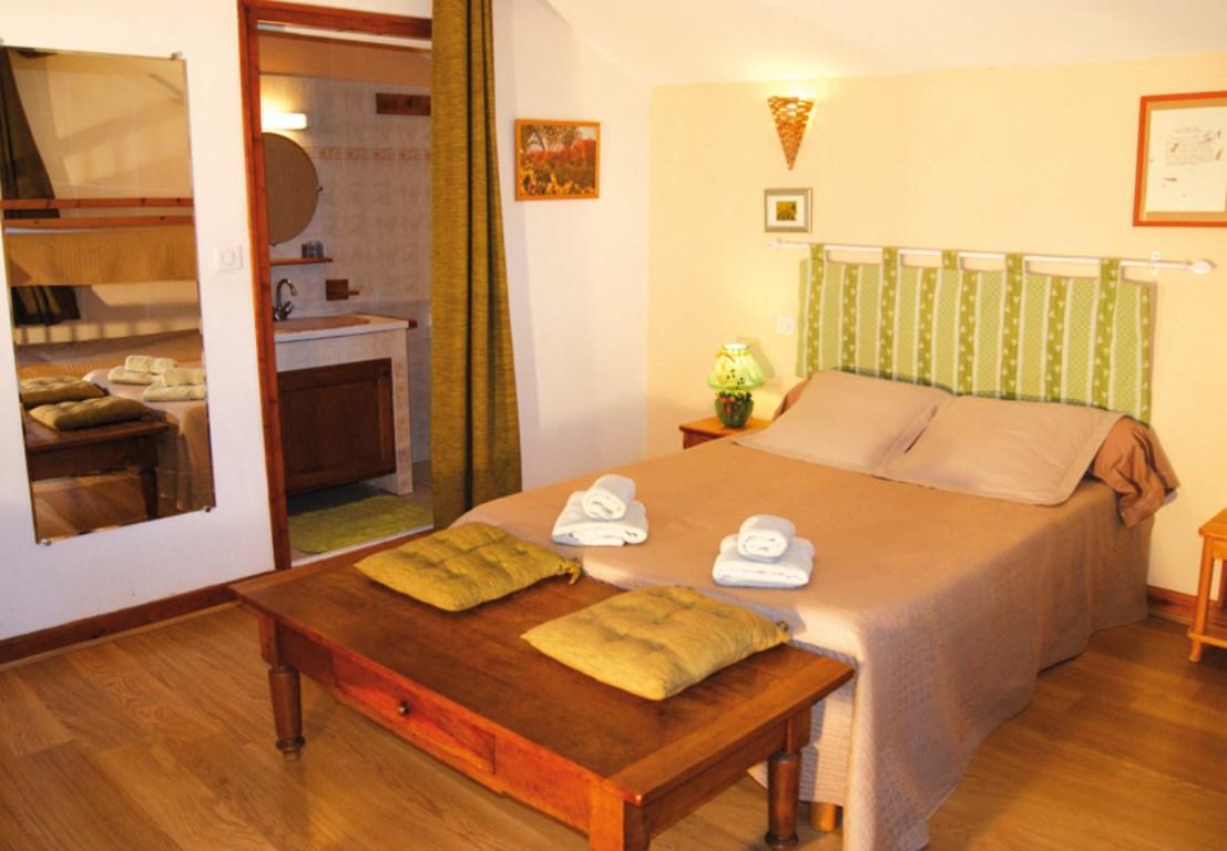 Mas Des Vertes Rives Bed & Breakfast Chateauneuf-de-Gadagne Exterior photo